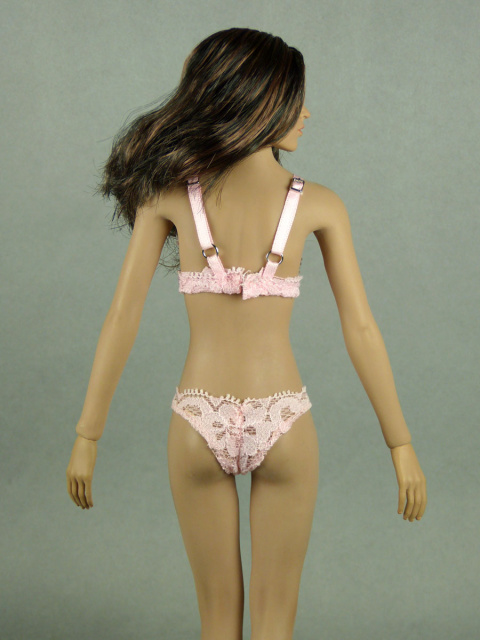 Hot Plus 1/6 Scale Female Intimate Pink Lace Bra & Panty Set Image 3